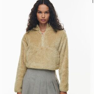 Artizia SundayBest Fuzzy Zip Hoodie
Half-zip teddy fleece hoodie. Soft Pink.